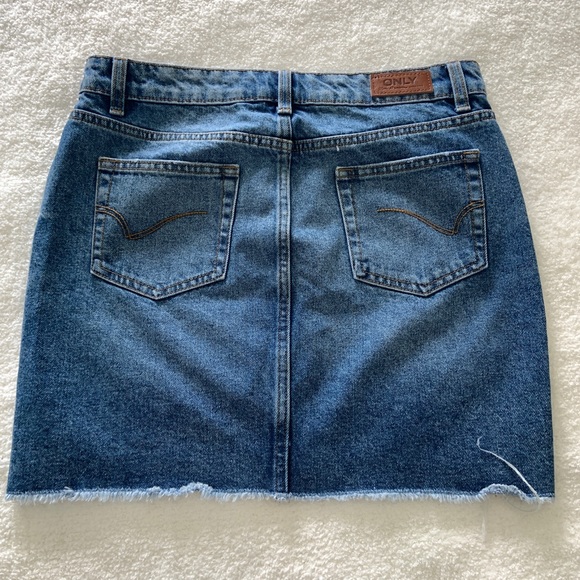 Jean mini skirt - Picture 3 of 3